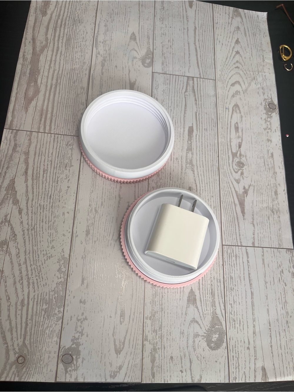 Oreo Pink Cookie Container - Picture 4 of 6